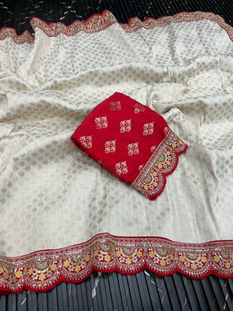 Dola Silk