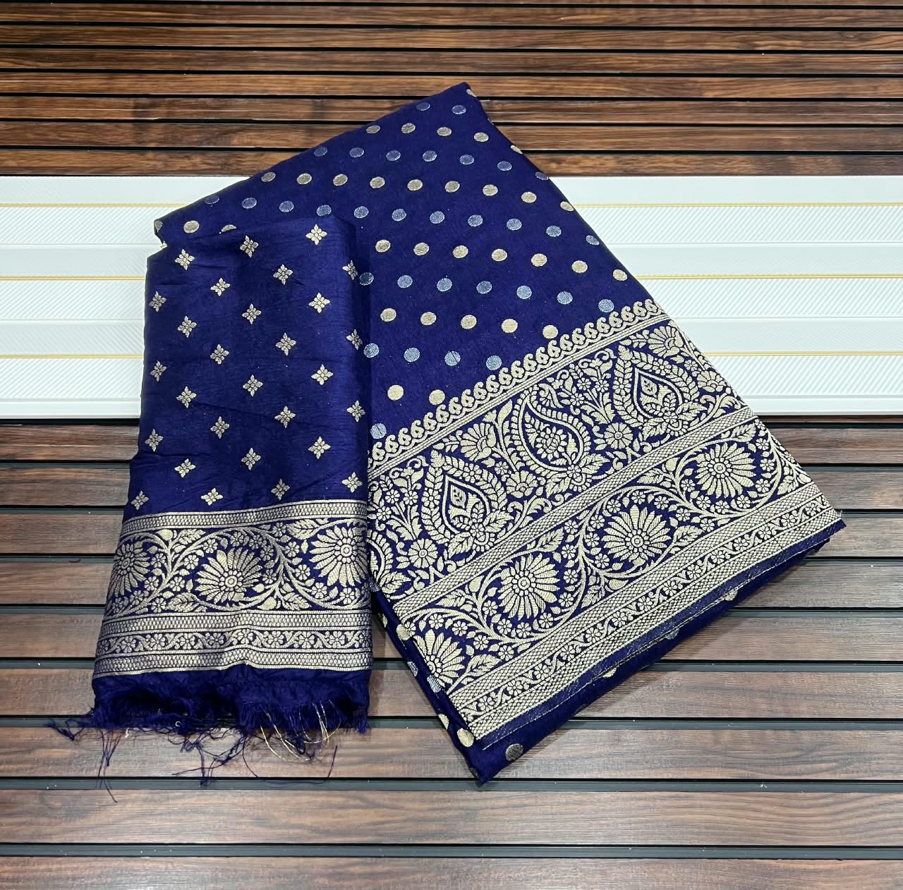 Viscos Dola Silk