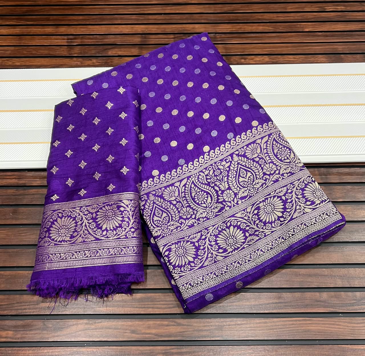 Viscos Dola Silk