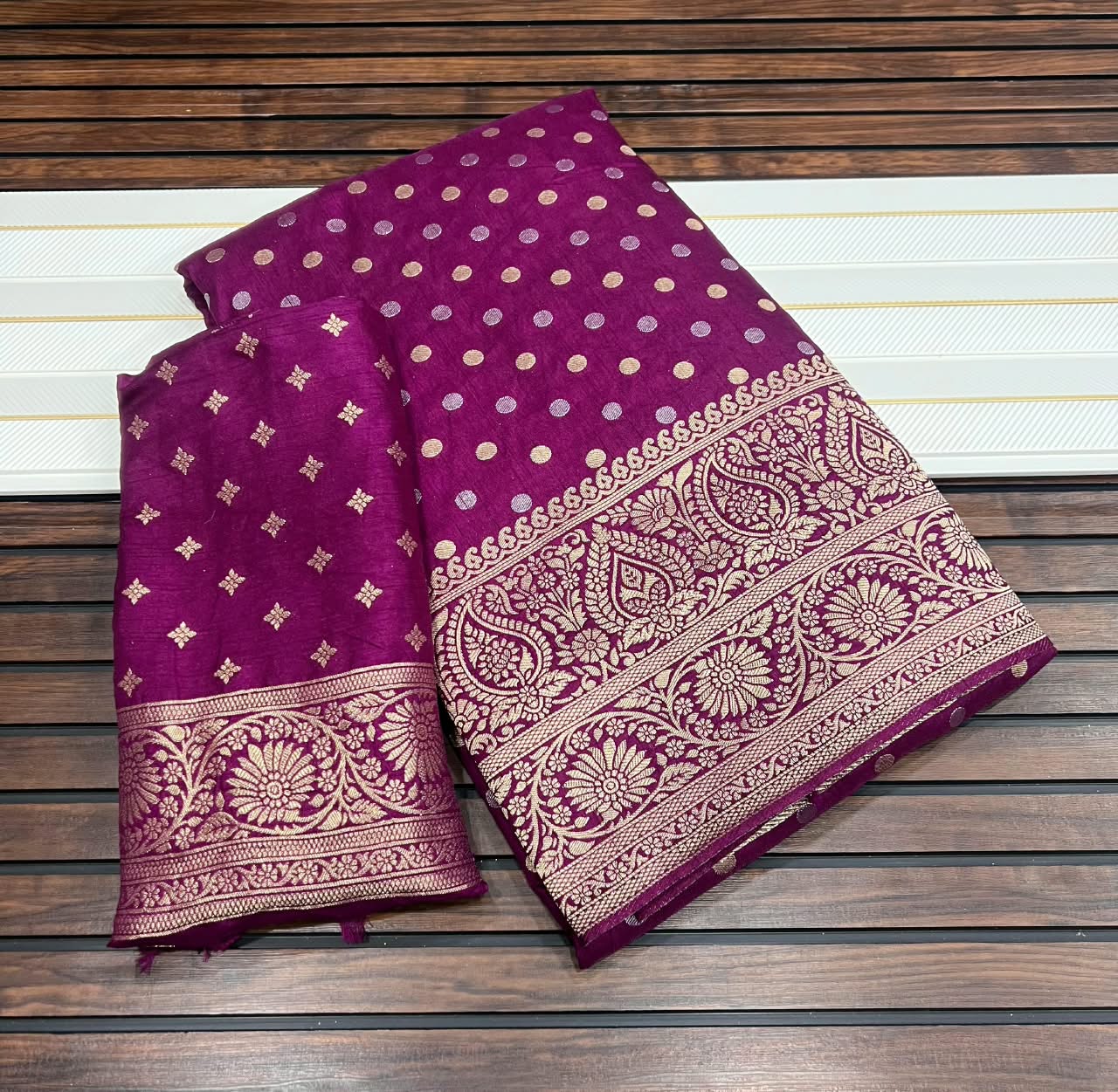 Viscos Dola Silk