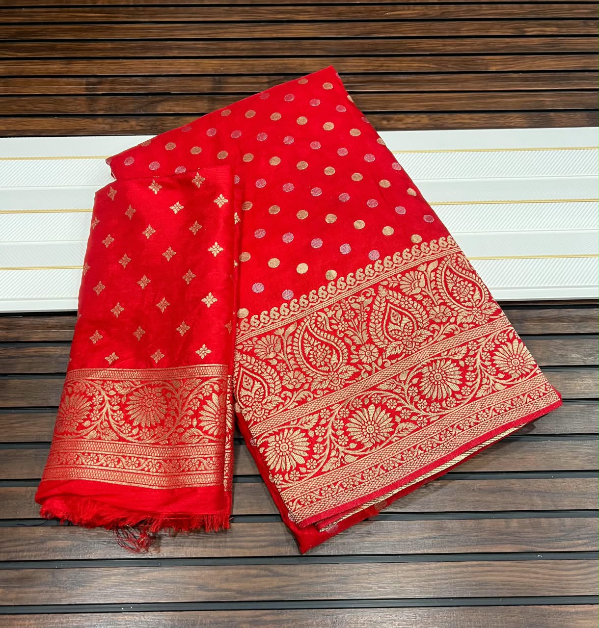 Viscos Dola Silk